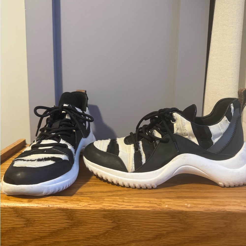 Sam Edelman Black and White Sneakers
